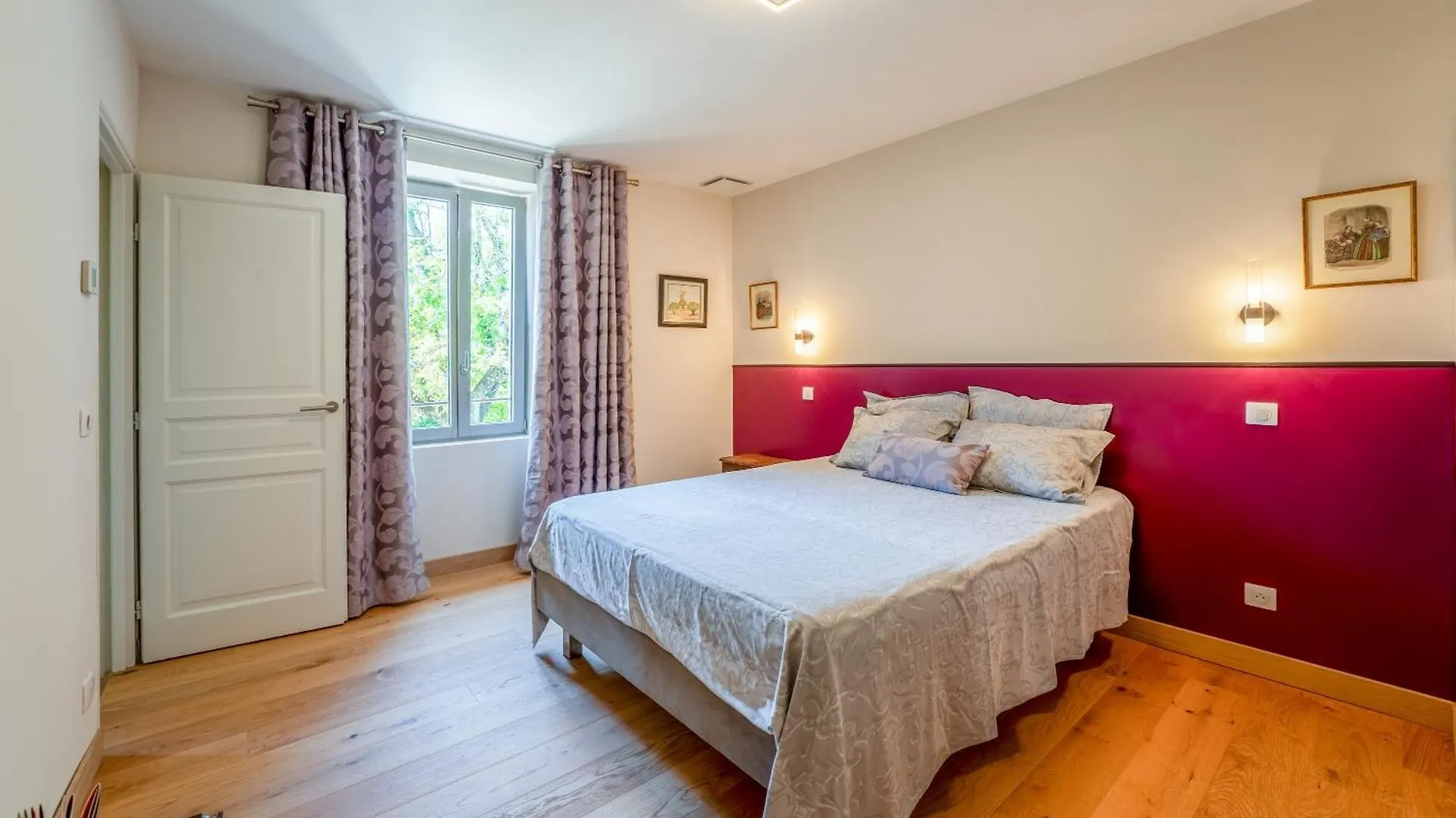 Maison D'Hote - La Colline Solérieux Pensjonat